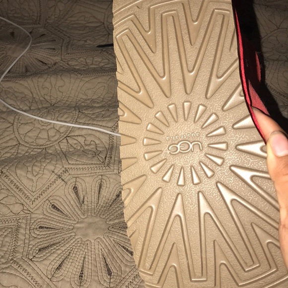 Red Bailey Bow Uggs - Picture 5 of 5